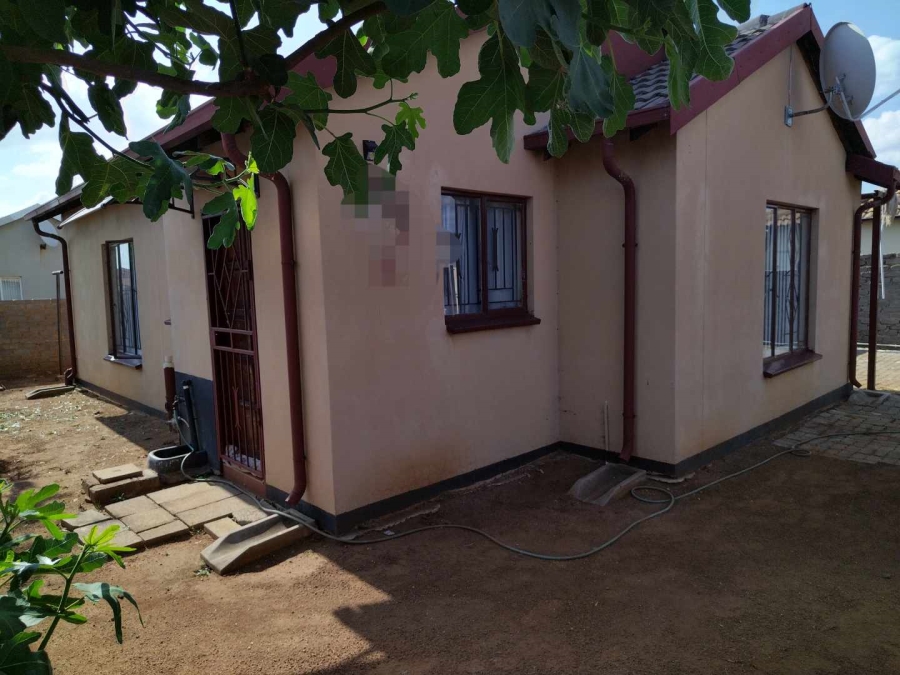3 Bedroom Property for Sale in Rosslyn Gauteng