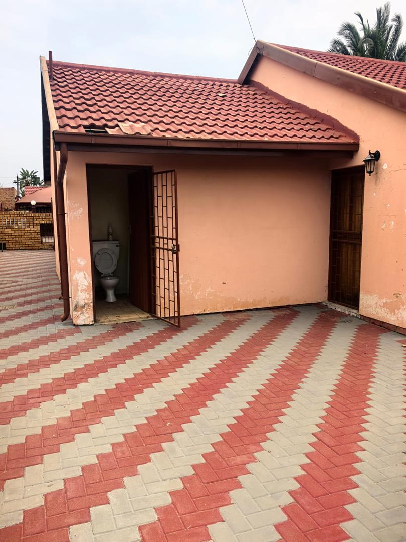 3 Bedroom Property for Sale in Soshanguve DD Gauteng