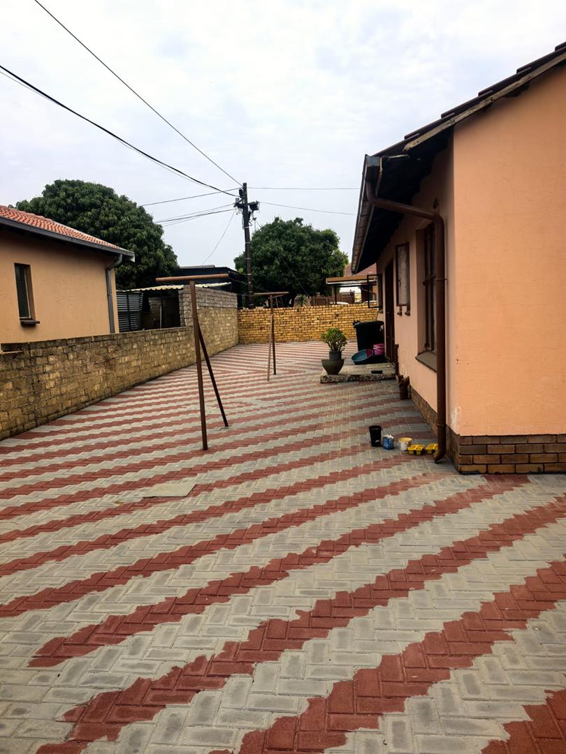 3 Bedroom Property for Sale in Soshanguve DD Gauteng