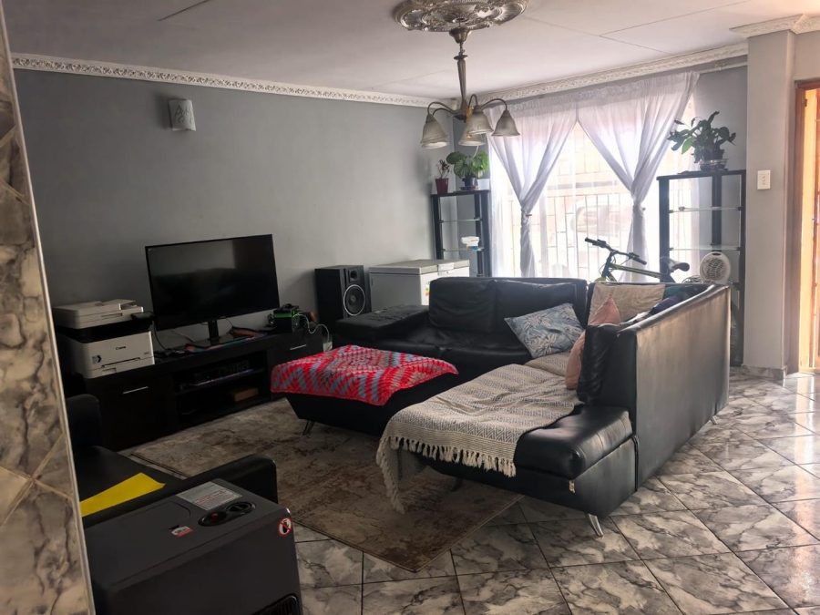 3 Bedroom Property for Sale in Soshanguve DD Gauteng