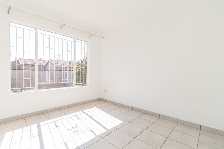 3 Bedroom Property for Sale in Radiokop Gauteng