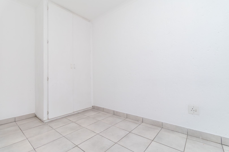 3 Bedroom Property for Sale in Radiokop Gauteng