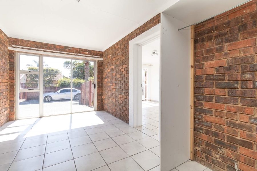 3 Bedroom Property for Sale in Radiokop Gauteng