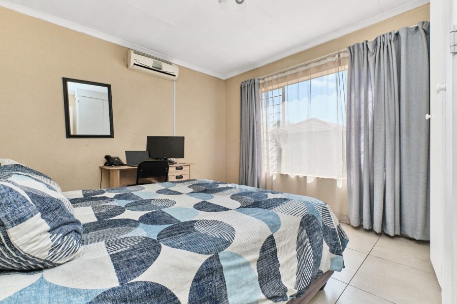 2 Bedroom Property for Sale in Allens Nek Gauteng