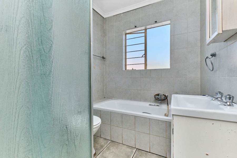 2 Bedroom Property for Sale in Allens Nek Gauteng