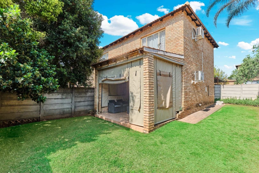 2 Bedroom Property for Sale in Allens Nek Gauteng