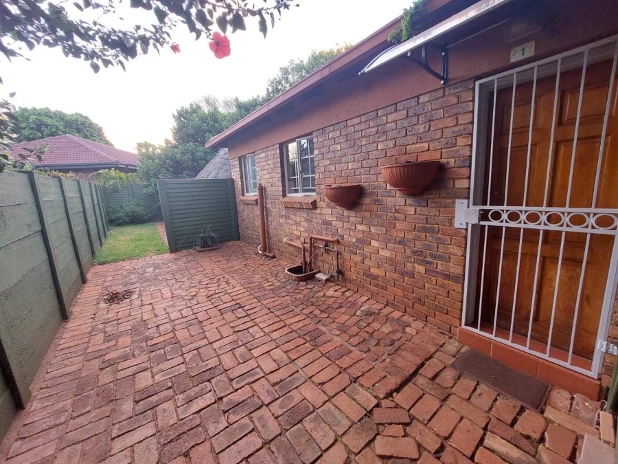 2 Bedroom Property for Sale in Doornpoort Gauteng