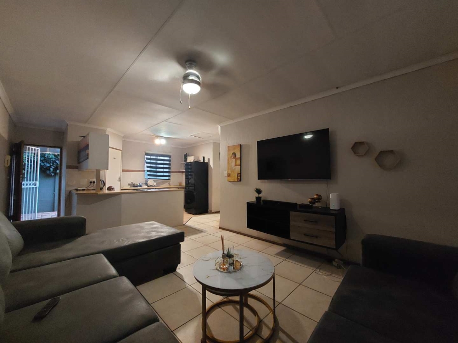 2 Bedroom Property for Sale in Doornpoort Gauteng