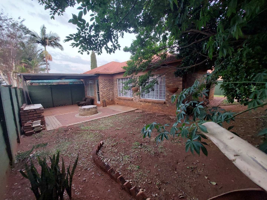 2 Bedroom Property for Sale in Doornpoort Gauteng