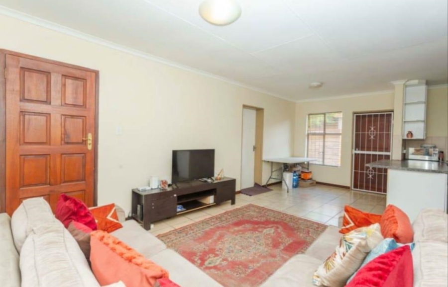 To Let 2 Bedroom Property for Rent in Noordwyk Gauteng