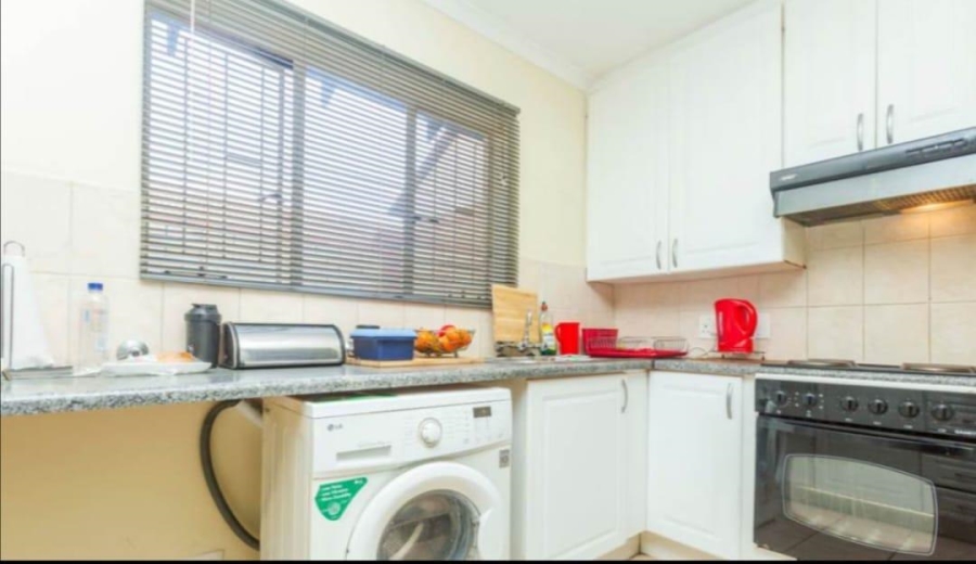 To Let 2 Bedroom Property for Rent in Noordwyk Gauteng