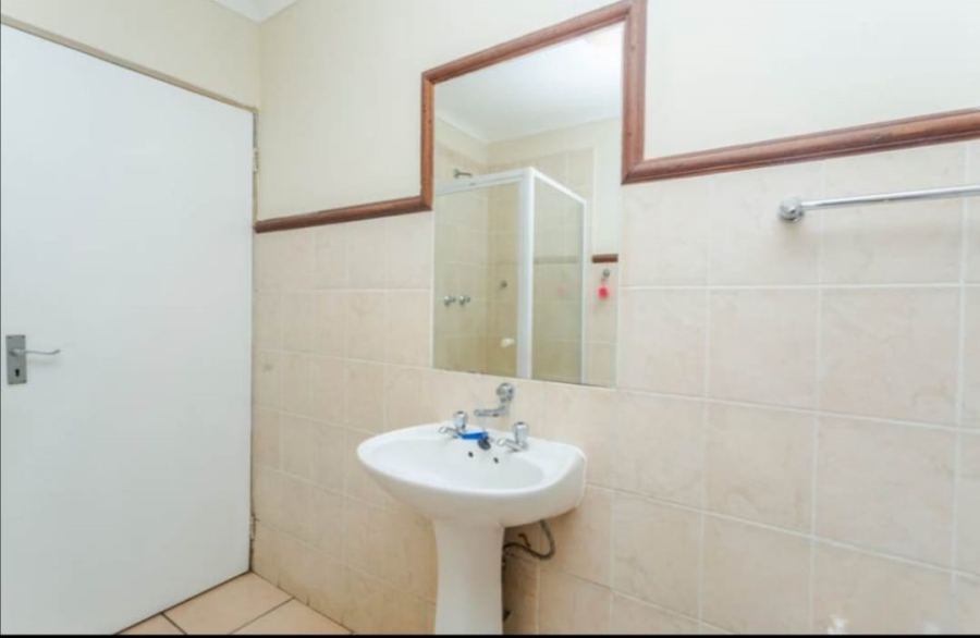 To Let 2 Bedroom Property for Rent in Noordwyk Gauteng