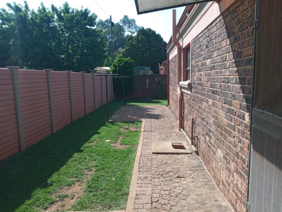 2 Bedroom Property for Sale in Kookrus Gauteng