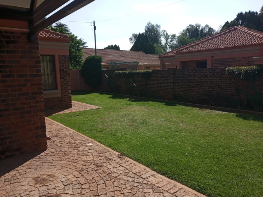 2 Bedroom Property for Sale in Kookrus Gauteng