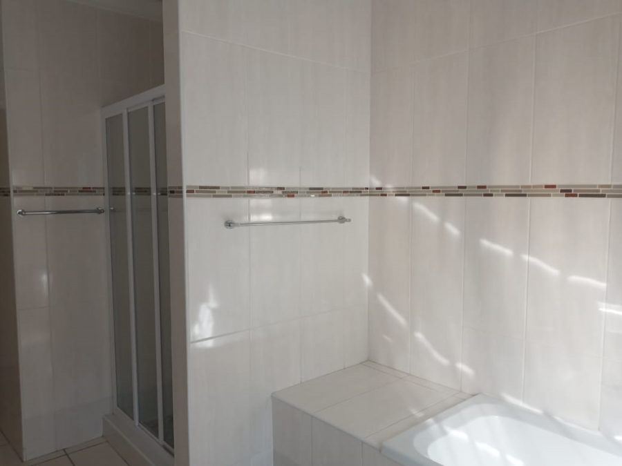 2 Bedroom Property for Sale in Kookrus Gauteng
