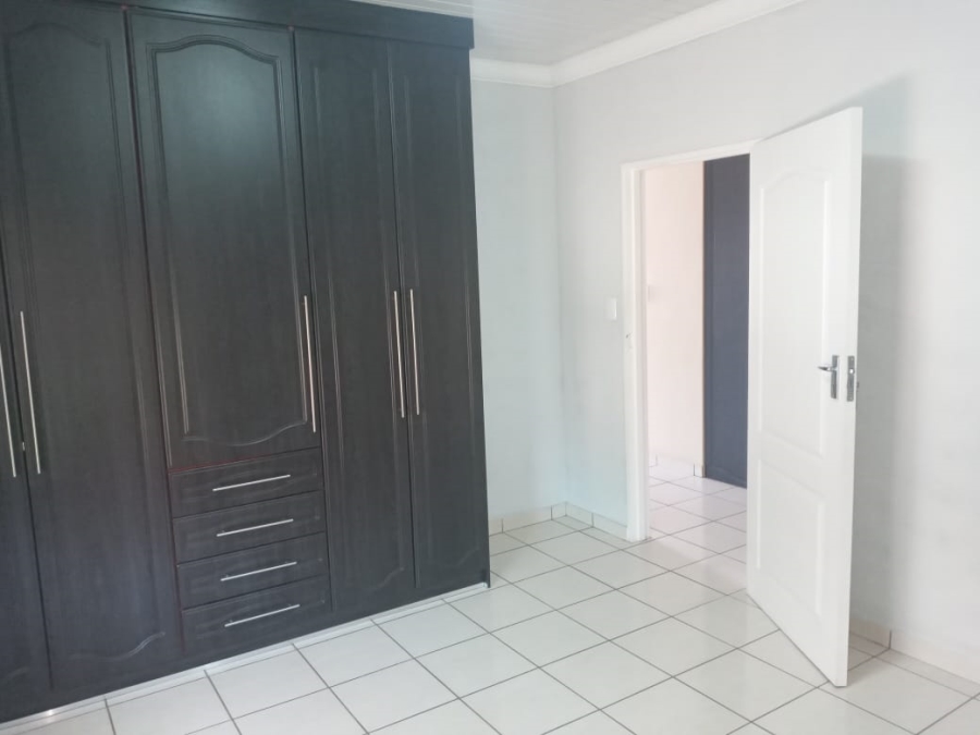 2 Bedroom Property for Sale in Kookrus Gauteng