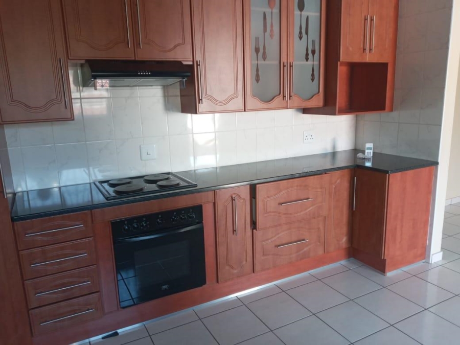 2 Bedroom Property for Sale in Kookrus Gauteng