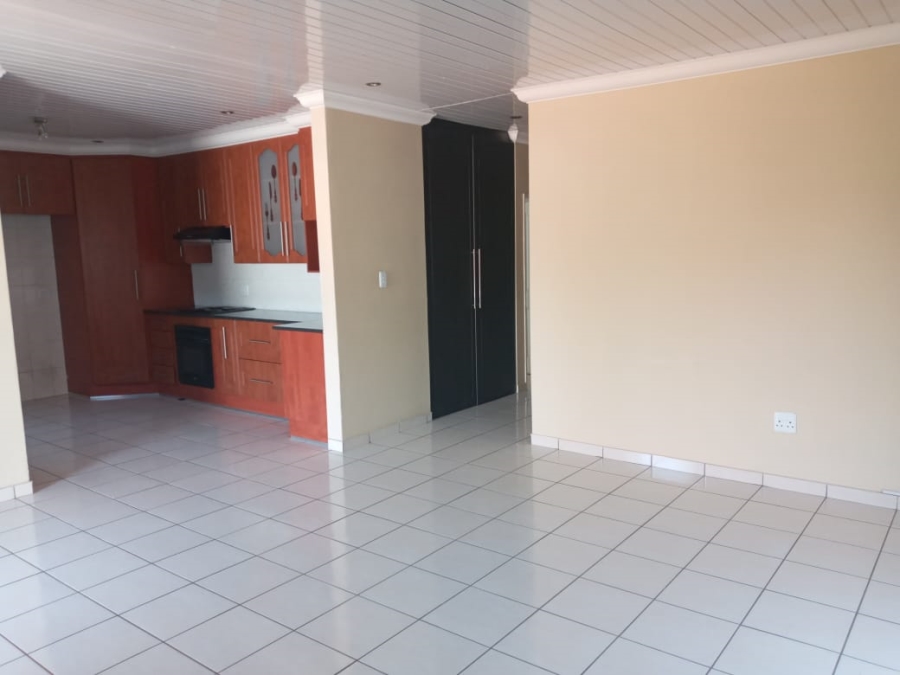 2 Bedroom Property for Sale in Kookrus Gauteng
