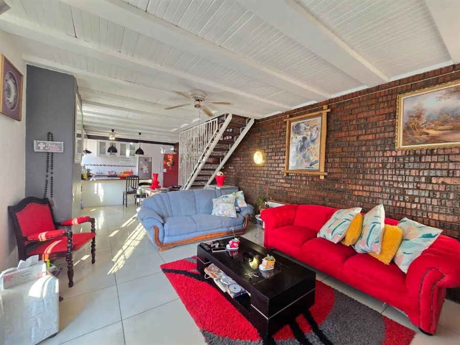 2 Bedroom Property for Sale in Linmeyer Gauteng