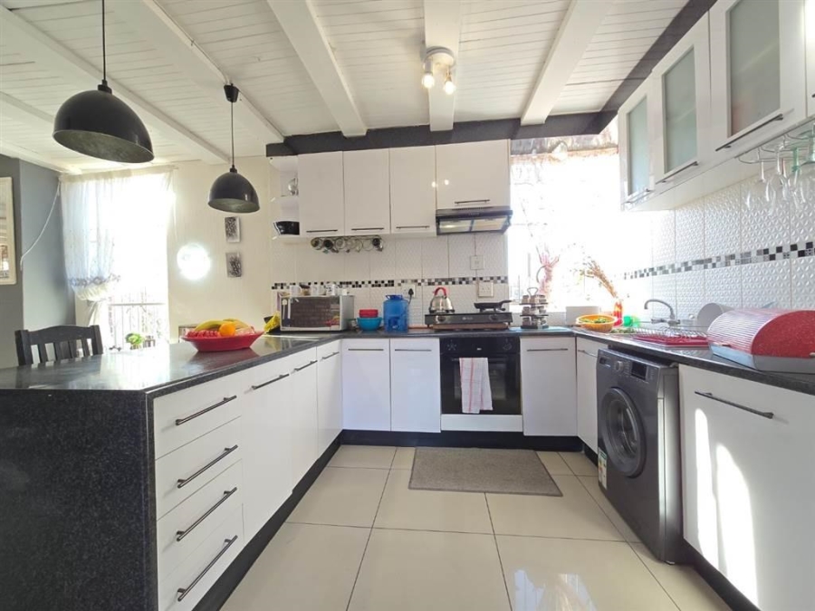 2 Bedroom Property for Sale in Linmeyer Gauteng