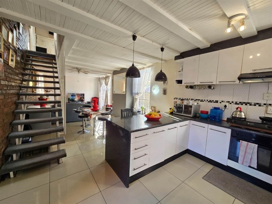 2 Bedroom Property for Sale in Linmeyer Gauteng