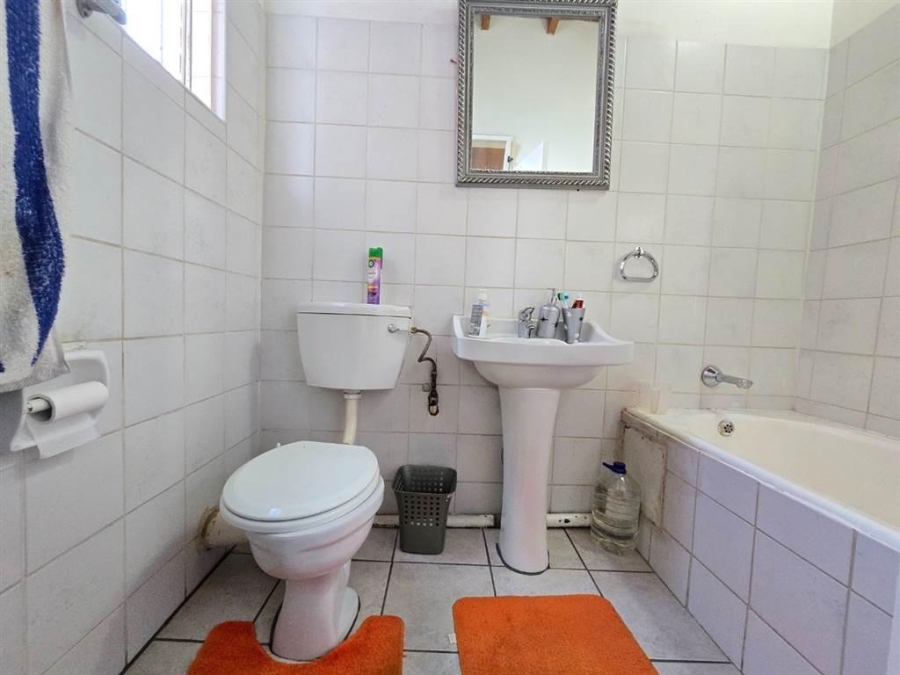 2 Bedroom Property for Sale in Linmeyer Gauteng