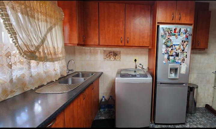 5 Bedroom Property for Sale in Eldorado Park Gauteng