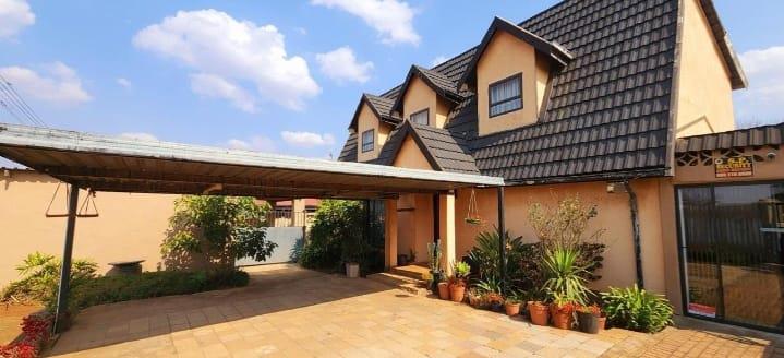 5 Bedroom Property for Sale in Eldorado Park Gauteng