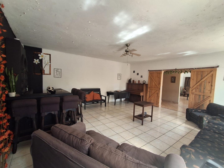 4 Bedroom Property for Sale in Glenanda Gauteng