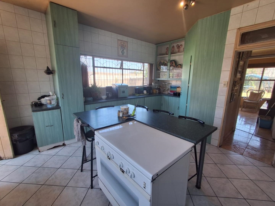 4 Bedroom Property for Sale in Glenanda Gauteng