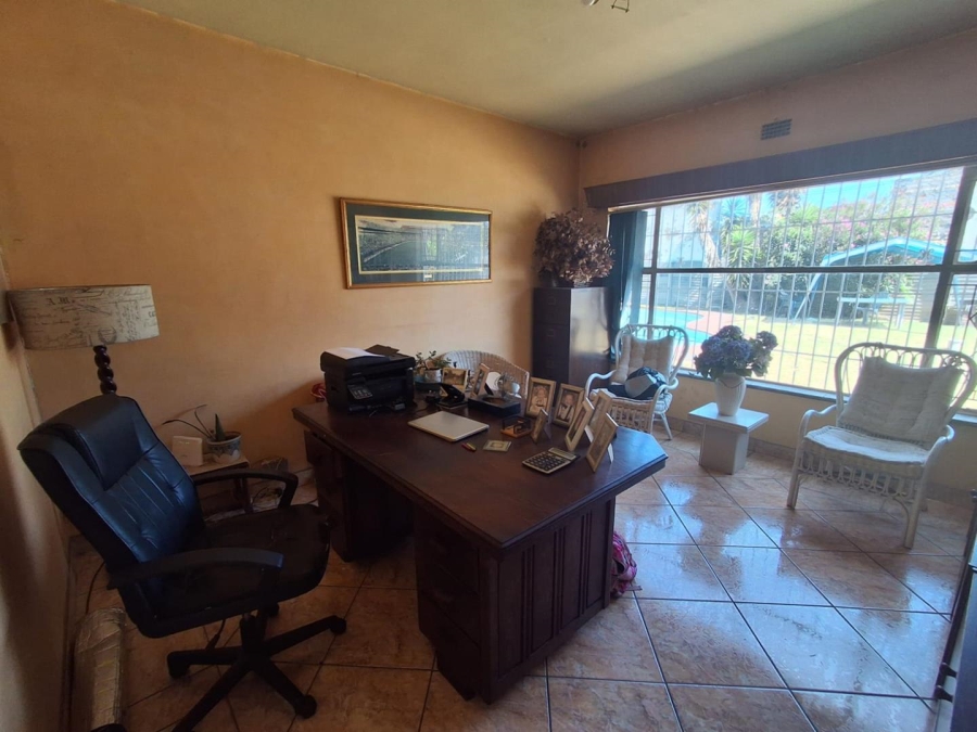 4 Bedroom Property for Sale in Glenanda Gauteng