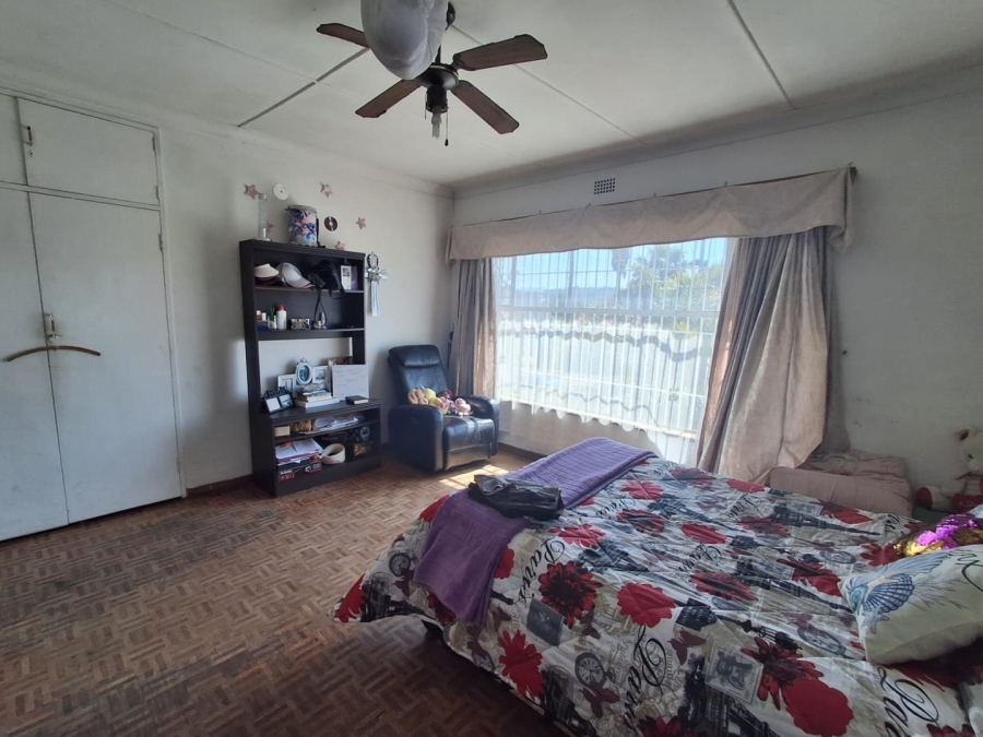 4 Bedroom Property for Sale in Glenanda Gauteng