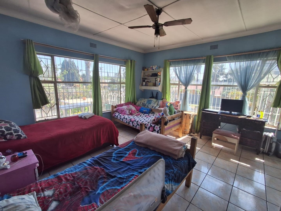 4 Bedroom Property for Sale in Glenanda Gauteng
