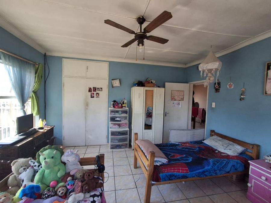 4 Bedroom Property for Sale in Glenanda Gauteng