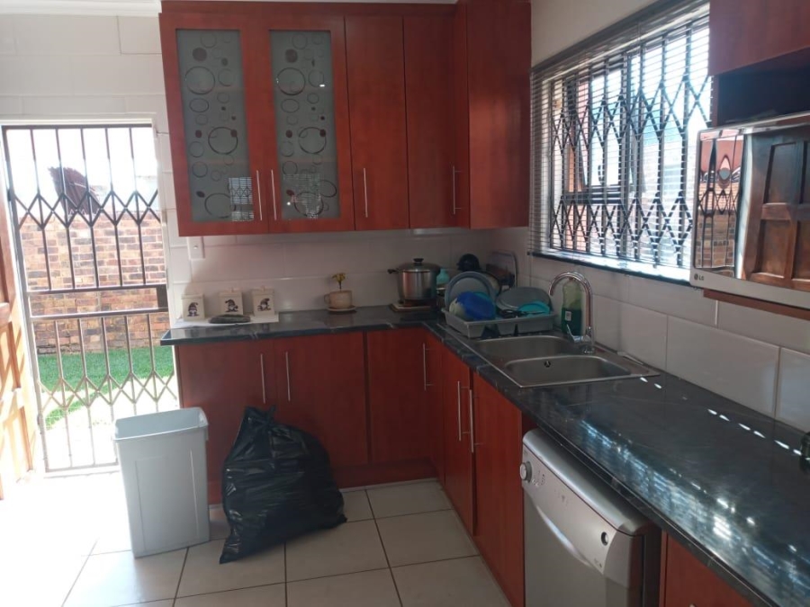 3 Bedroom Property for Sale in Kookrus Gauteng
