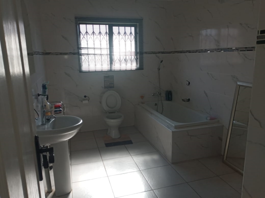3 Bedroom Property for Sale in Kookrus Gauteng