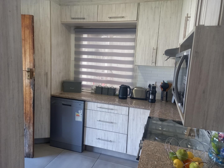 3 Bedroom Property for Sale in South Hills Gauteng