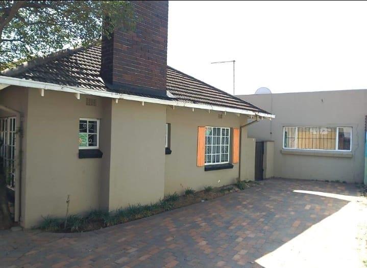 3 Bedroom Property for Sale in Robertsham Gauteng