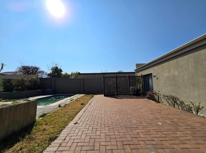 3 Bedroom Property for Sale in Chrisville Gauteng