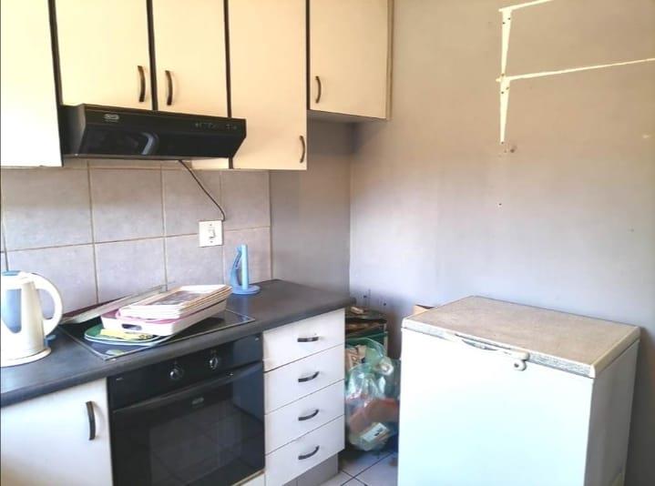 4 Bedroom Property for Sale in Mondeor Gauteng