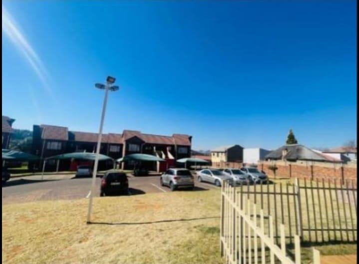 2 Bedroom Property for Sale in Mondeor Gauteng