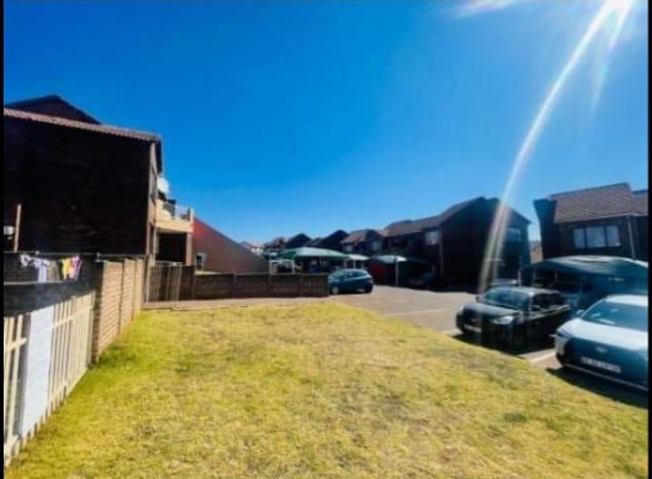 2 Bedroom Property for Sale in Mondeor Gauteng