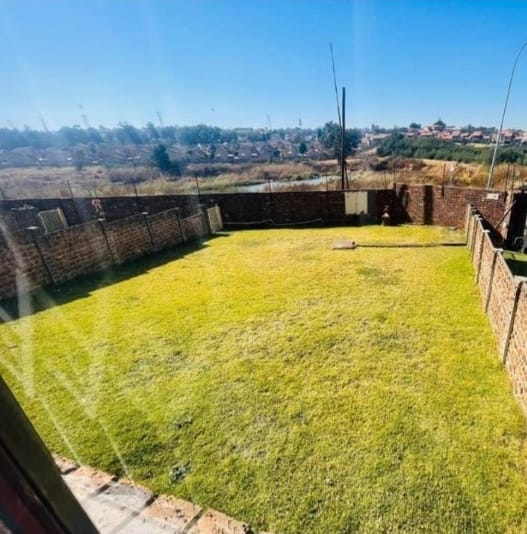2 Bedroom Property for Sale in Mondeor Gauteng