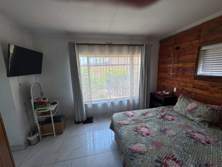 3 Bedroom Property for Sale in Verwoerdpark Gauteng