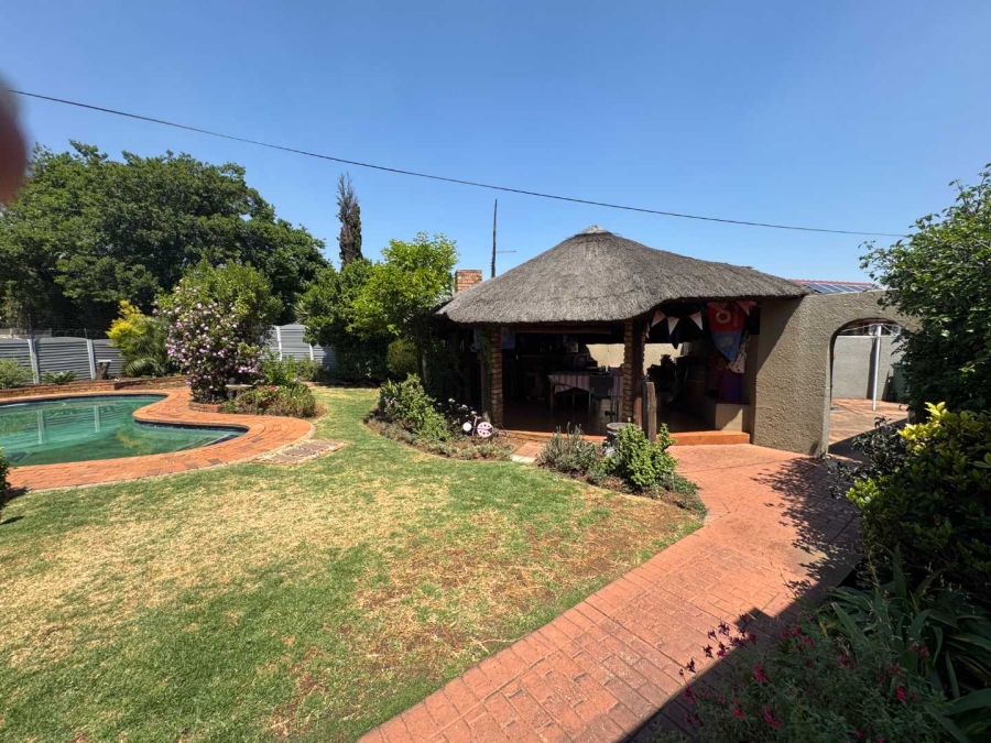 3 Bedroom Property for Sale in Verwoerdpark Gauteng