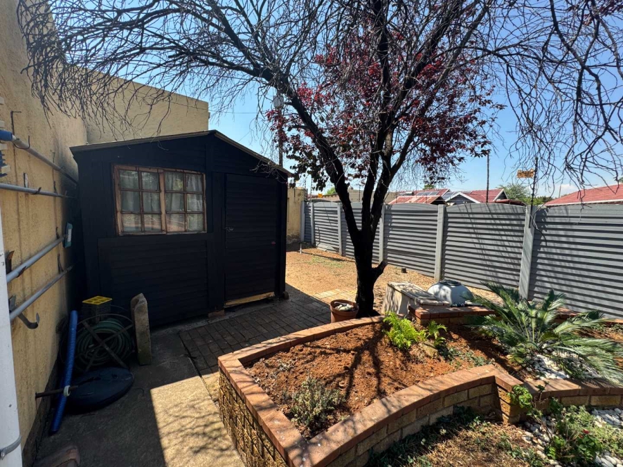 3 Bedroom Property for Sale in Verwoerdpark Gauteng