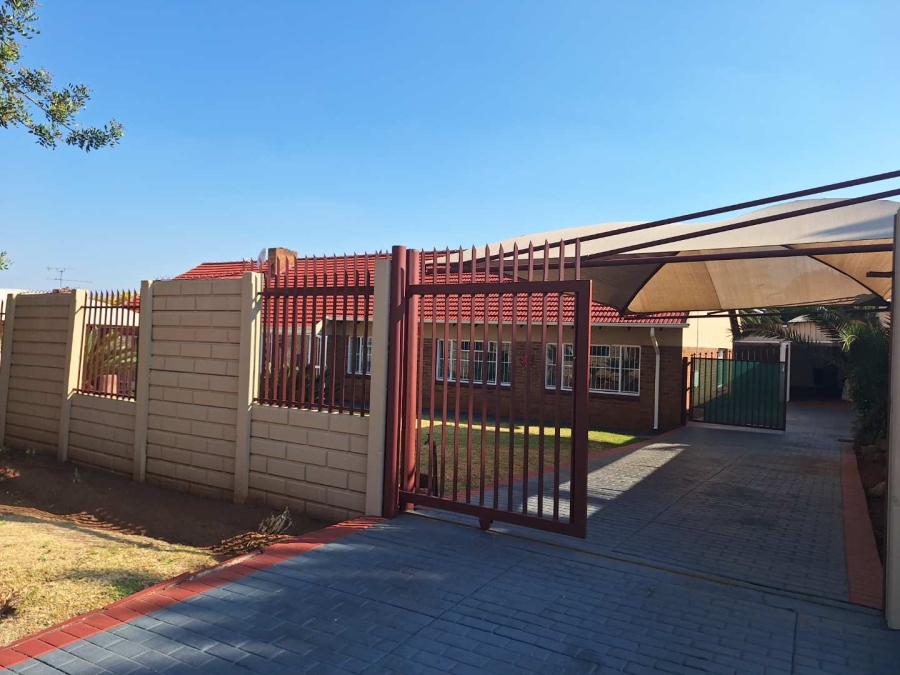 3 Bedroom Property for Sale in Marlands Gauteng
