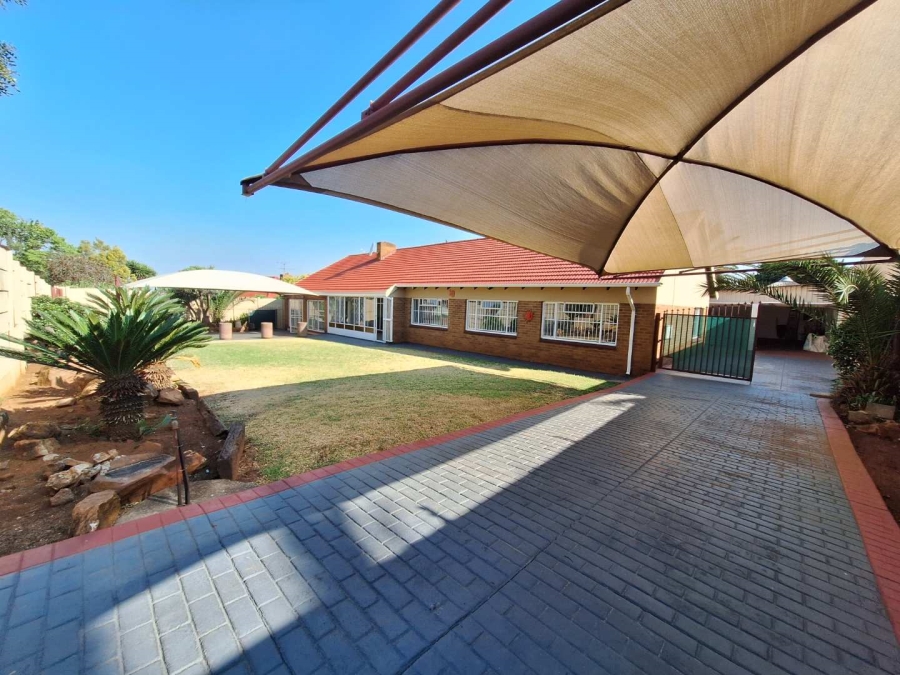 3 Bedroom Property for Sale in Marlands Gauteng