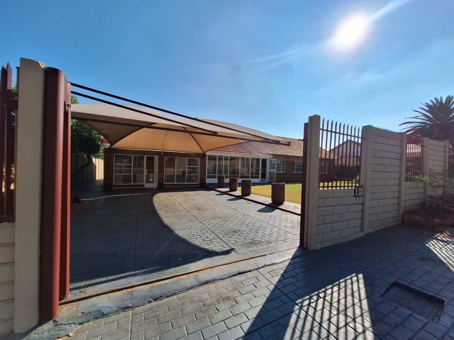3 Bedroom Property for Sale in Marlands Gauteng