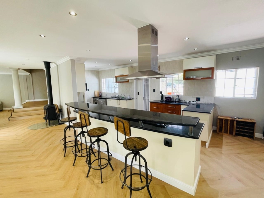 To Let 4 Bedroom Property for Rent in River Club Gauteng